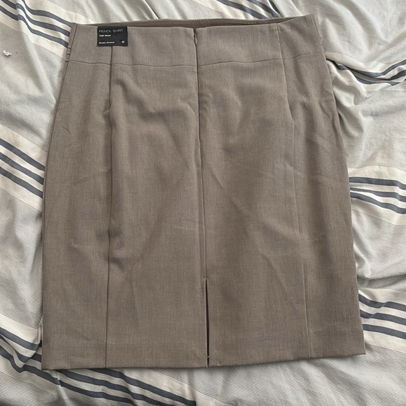 Express Tan Pleated Pencil Skirt Knee-Length - Picture 2 of 4